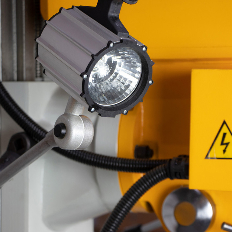 Вертикальный фрезерный станок по металлу Visprom FPV-50