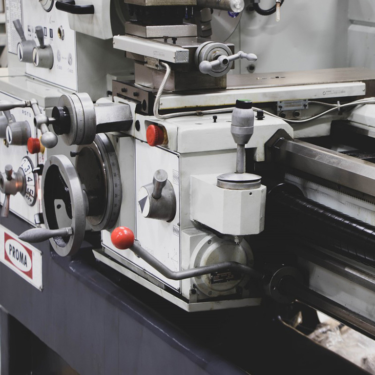 Универсальный токарный станок Proma SPF-1000PS с УЦИ