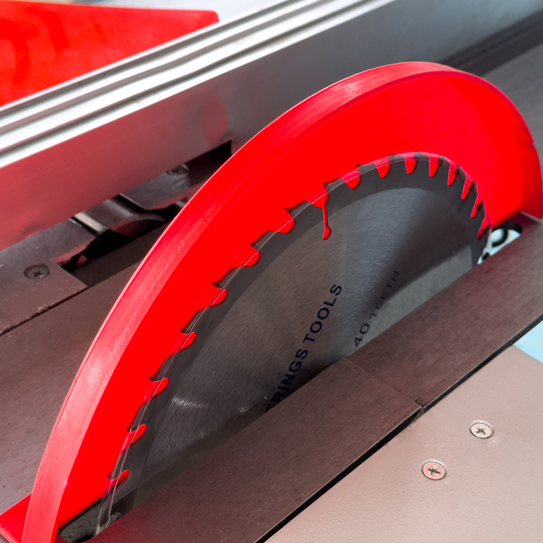 Комбинированный деревообрабатывающий станок Visprom CWM-200-3/220