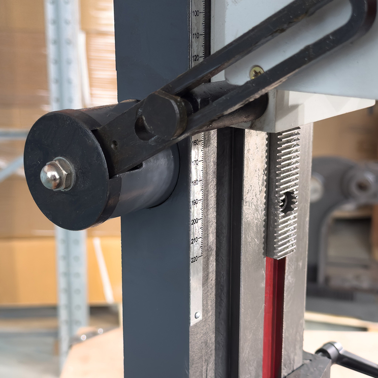 Фрезерный станок Visprom FPV-25LP