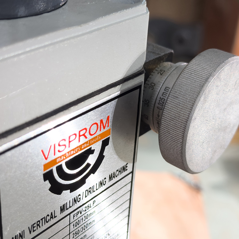 Фрезерный станок Visprom FPV-25LP