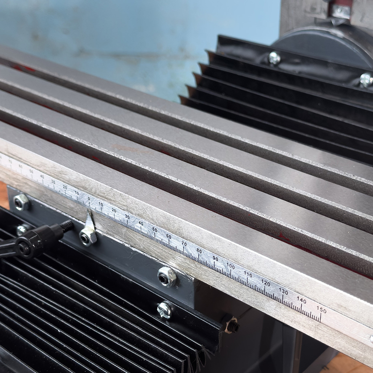 Фрезерный станок Visprom FPV-25LP