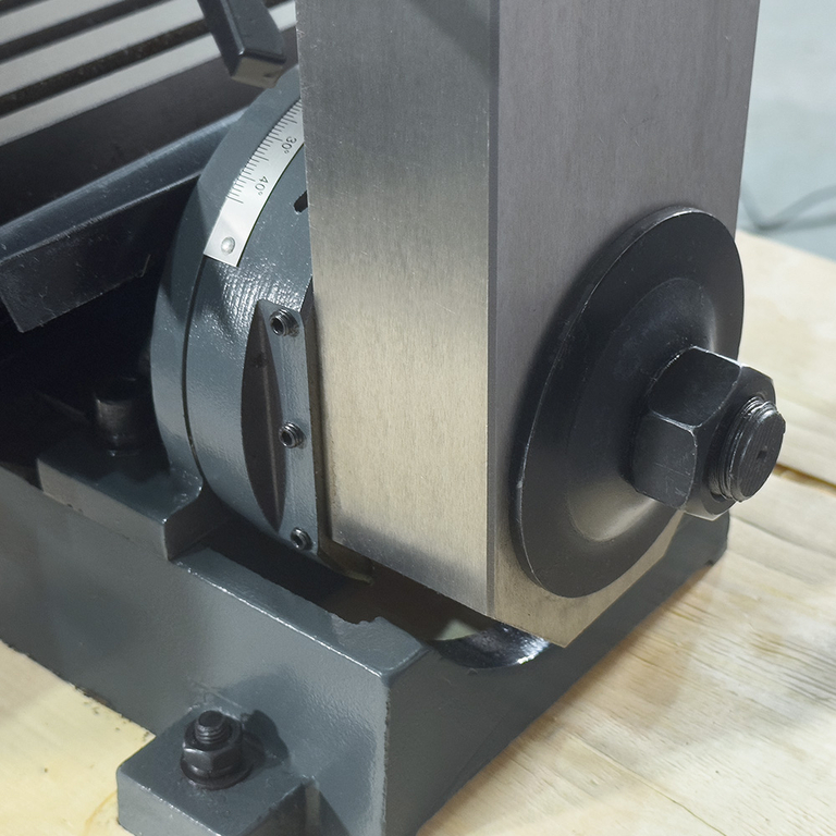 Универсальный вертикально-фрезерный станок Proma FPX-25 E