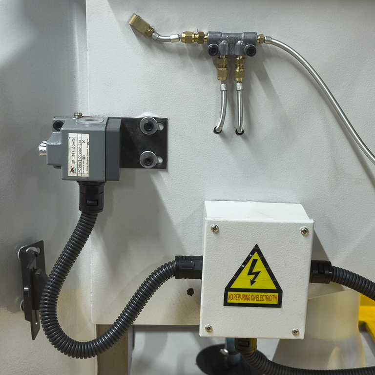 Универсальный фрезерный станок Proma FVV-125PD с УЦИ