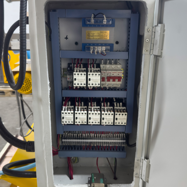 Универсальный фрезерный станок Proma FVV-125PD с УЦИ